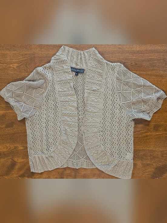 Jessica Howard Sweaters - Jessica Howard Beige Openwork Knit Cropped Cardigan Sweater